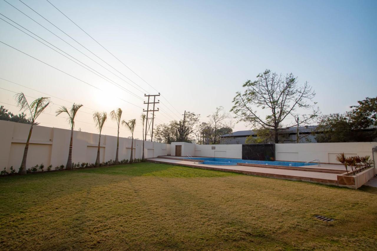Vivana Dhanbād Buitenkant foto
